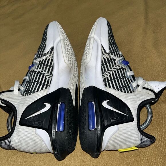 Nike Lebron Witness VI Persian Violet/White Sneakers Shoes sz 7.5 US CZ4052-100 main image 4